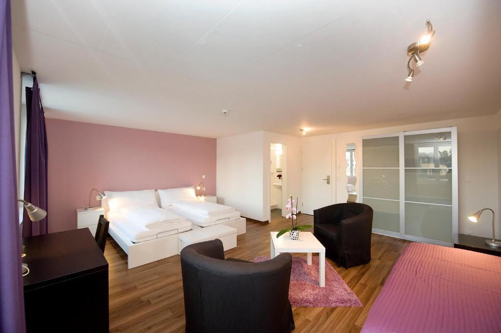 Hotel Restaurant Roessli Uetendorf Habitación foto