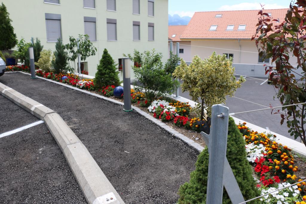 Hotel Restaurant Roessli Uetendorf Exterior foto
